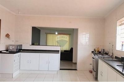 Casa, 4 quartos, 231 m² - Foto 3