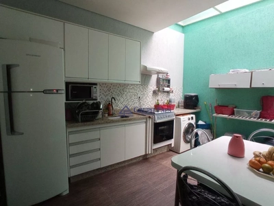 Sobrado, 4 quartos, 301 m² - Foto 2