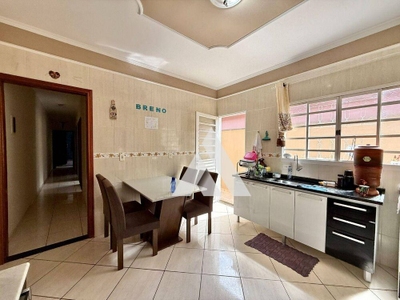 Casa, 3 quartos, 130 m² - Foto 2