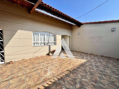 Casa, 4 quartos, 200 m² - Foto 1