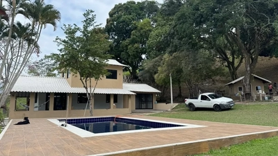 Sítio, 5 quartos, 2 m² - Foto 1