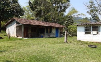 Sítio, 1 quarto, 24 hectares - Foto 1