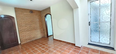 Sobrado, 3 quartos, 245 m² - Foto 1