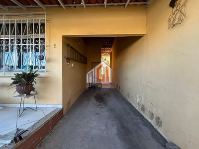 Casa, 2 quartos, 338 m² - Foto 2