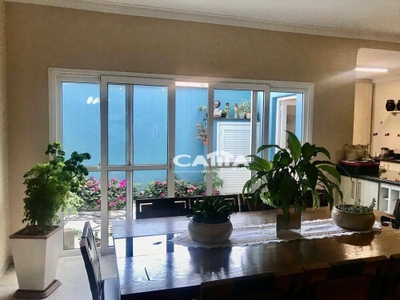 Sobrado, 6 quartos, 241 m² - Foto 1