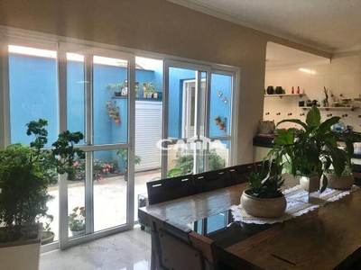 Sobrado, 6 quartos, 241 m² - Foto 2