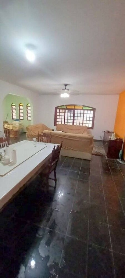 Casa, 3 quartos, 176 m² - Foto 2