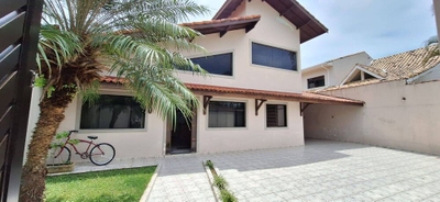 Casa, 4 quartos, 219 m² - Foto 2