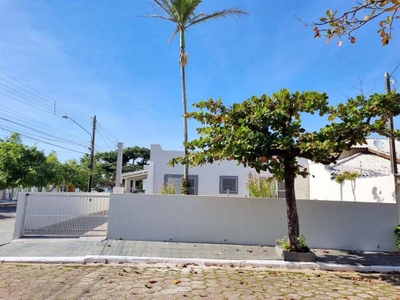 Casa, 3 quartos, 210 m² - Foto 1