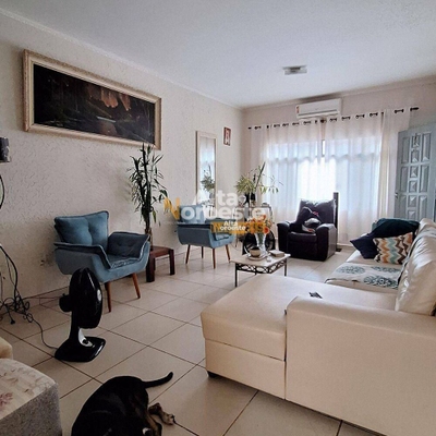 Casa, 3 quartos, 208 m² - Foto 3