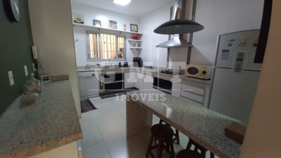 Casa, 3 quartos, 232 m² - Foto 4