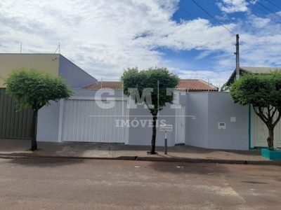 Casa, 3 quartos, 180 m² - Foto 1