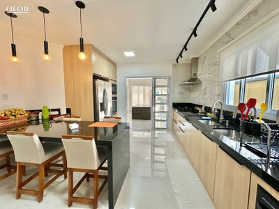 Casa de Condomínio, 4 quartos - Foto 1