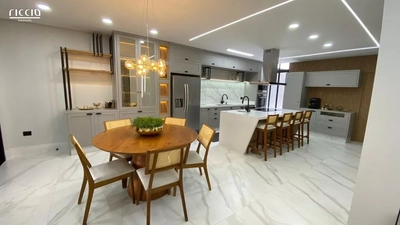 Casa, 3 quartos, 210 m² - Foto 1