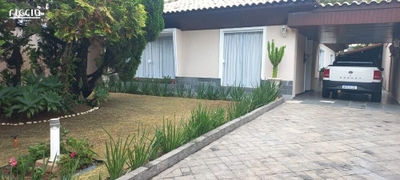 Casa, 3 quartos, 200 m² - Foto 1