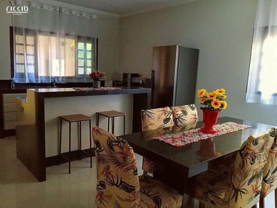 Casa, 3 quartos, 204 m² - Foto 4