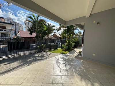 Casa, 3 quartos, 387 m² - Foto 1