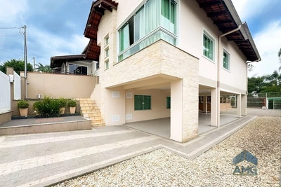 Casa, 4 quartos, 272 m² - Foto 1