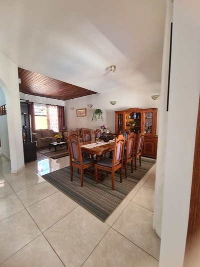 Casa, 5 quartos, 380 m² - Foto 1