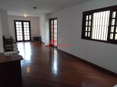 Sobrado, 4 quartos, 200 m² - Foto 1
