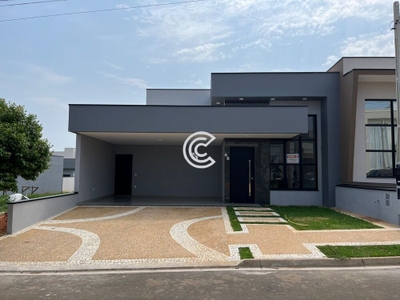 Casa, 3 quartos, 262 m² - Foto 1
