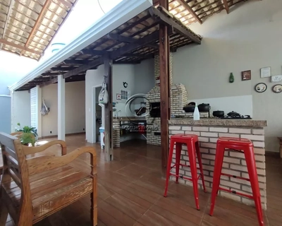 Casa, 3 quartos, 270 m² - Foto 1