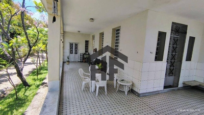 Casa, 7 quartos, 245 m² - Foto 2