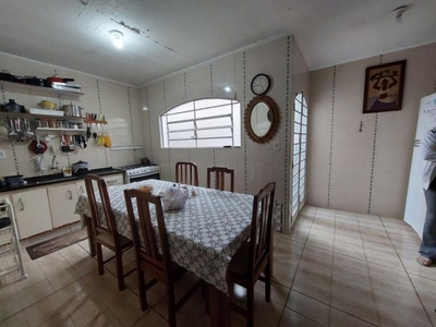 Casa, 4 quartos, 159 m² - Foto 1