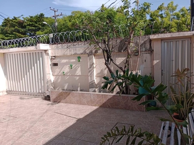 Casa, 5 quartos, 229 m² - Foto 1