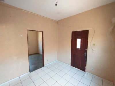 Casa, 6 quartos, 143 m² - Foto 2