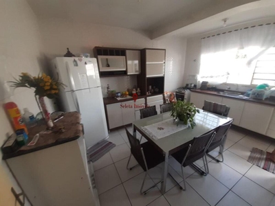 Casa, 2 quartos, 150 m² - Foto 1