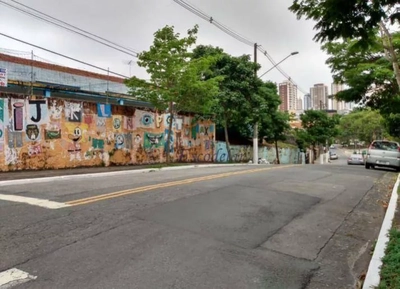 Prédio Inteiro, 694 m² - Foto 1