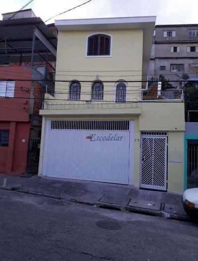 Sobrado, 3 quartos, 215 m² - Foto 1