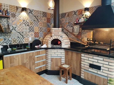 Sobrado, 3 quartos, 240 m² - Foto 1