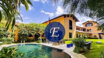 Casa, 5 quartos, 1599 m² - Foto 1