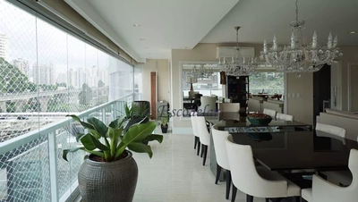 Apartamento, 3 quartos, 210 m² - Foto 1