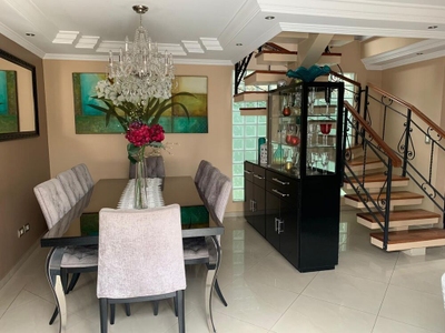 Sobrado, 3 quartos, 238 m² - Foto 1