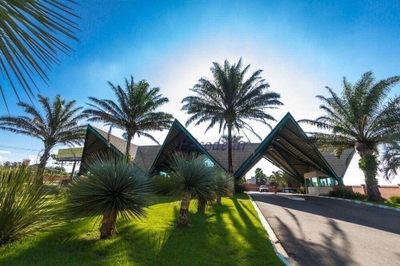 Loteamento e Condomínio, 1500 m² - Foto 1