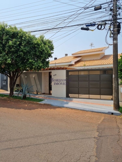 Casa, 3 quartos, 196 m² - Foto 1