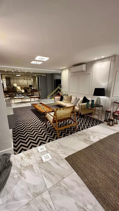 Cobertura, 3 quartos, 221 m² - Foto 1