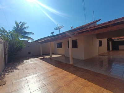 Casa, 3 quartos, 200 m² - Foto 1