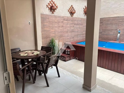 Casa, 4 quartos, 185 m² - Foto 1