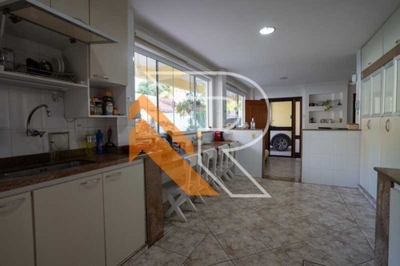 Casa, 3 quartos, 304 m² - Foto 3