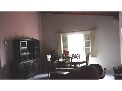 Sobrado, 4 quartos, 317 m² - Foto 1