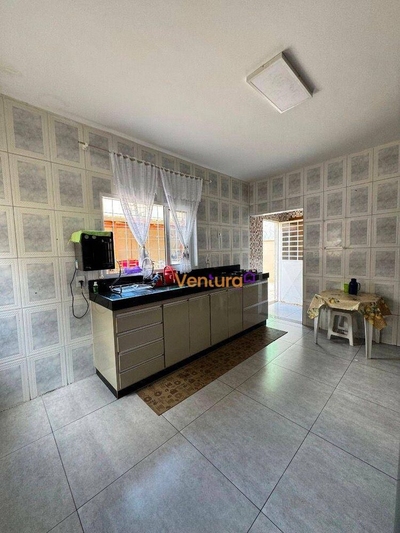 Casa, 3 quartos, 140 m² - Foto 2