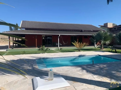 Chácara, 3 quartos, 2600 m² - Foto 1