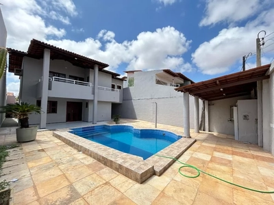 Casa, 4 quartos, 240 m² - Foto 1