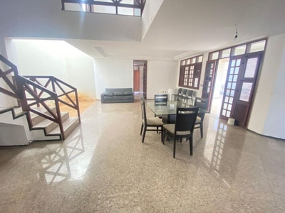 Casa, 5 quartos, 450 m² - Foto 1