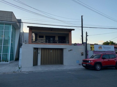 Casa, 4 quartos, 250 m² - Foto 1