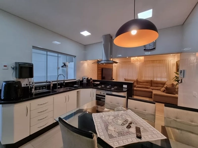 Casa, 6 quartos, 333 m² - Foto 3
